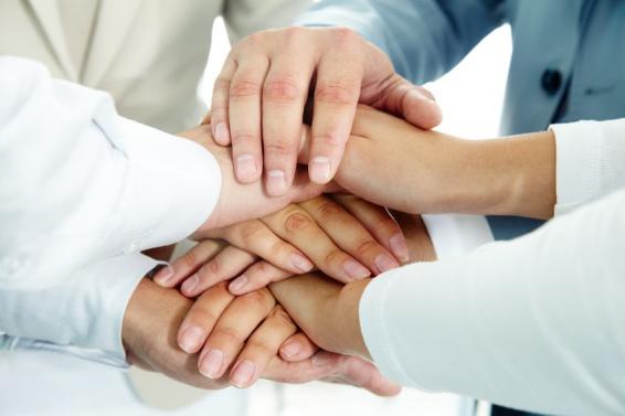 Etre heureux au travail grâce au soutien professionnel de ses pairs 
